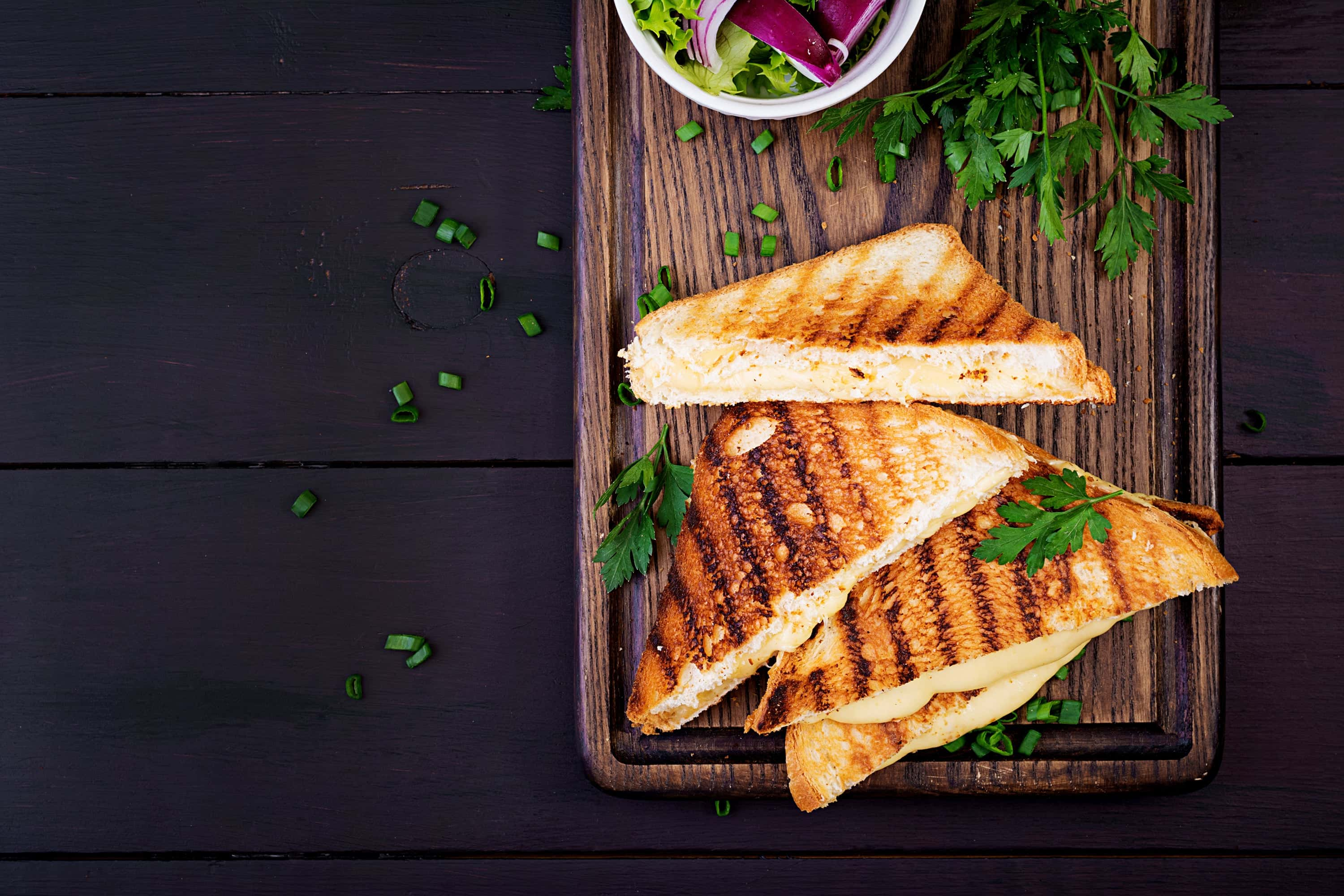 3 Grilled Cheese Recipes and Wine Pairings